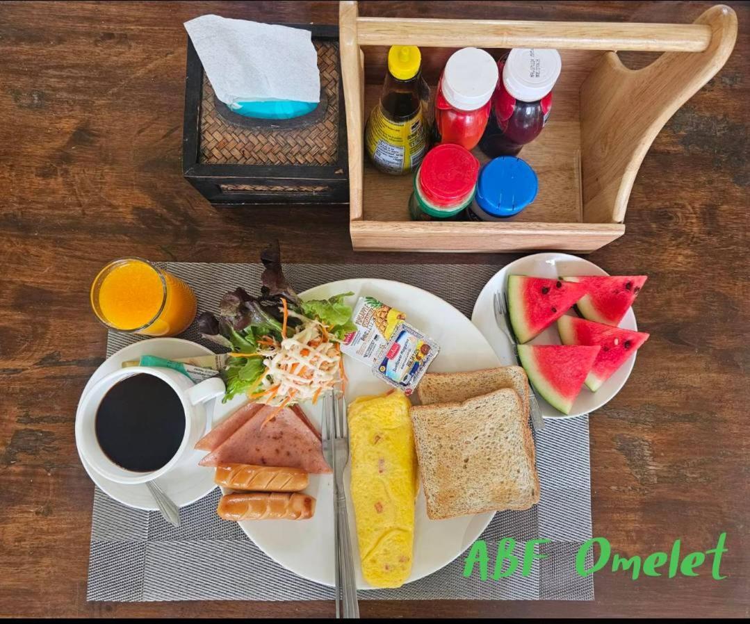 Chiang Mai Waroros Boutique Hotel Bagian luar foto